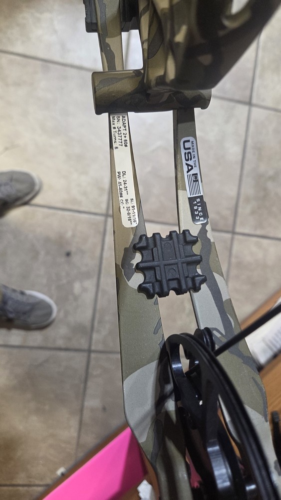 Bear Adapt 2 Plus RH 60# Compound Bow Pkg Mossy Oak Bottomland!