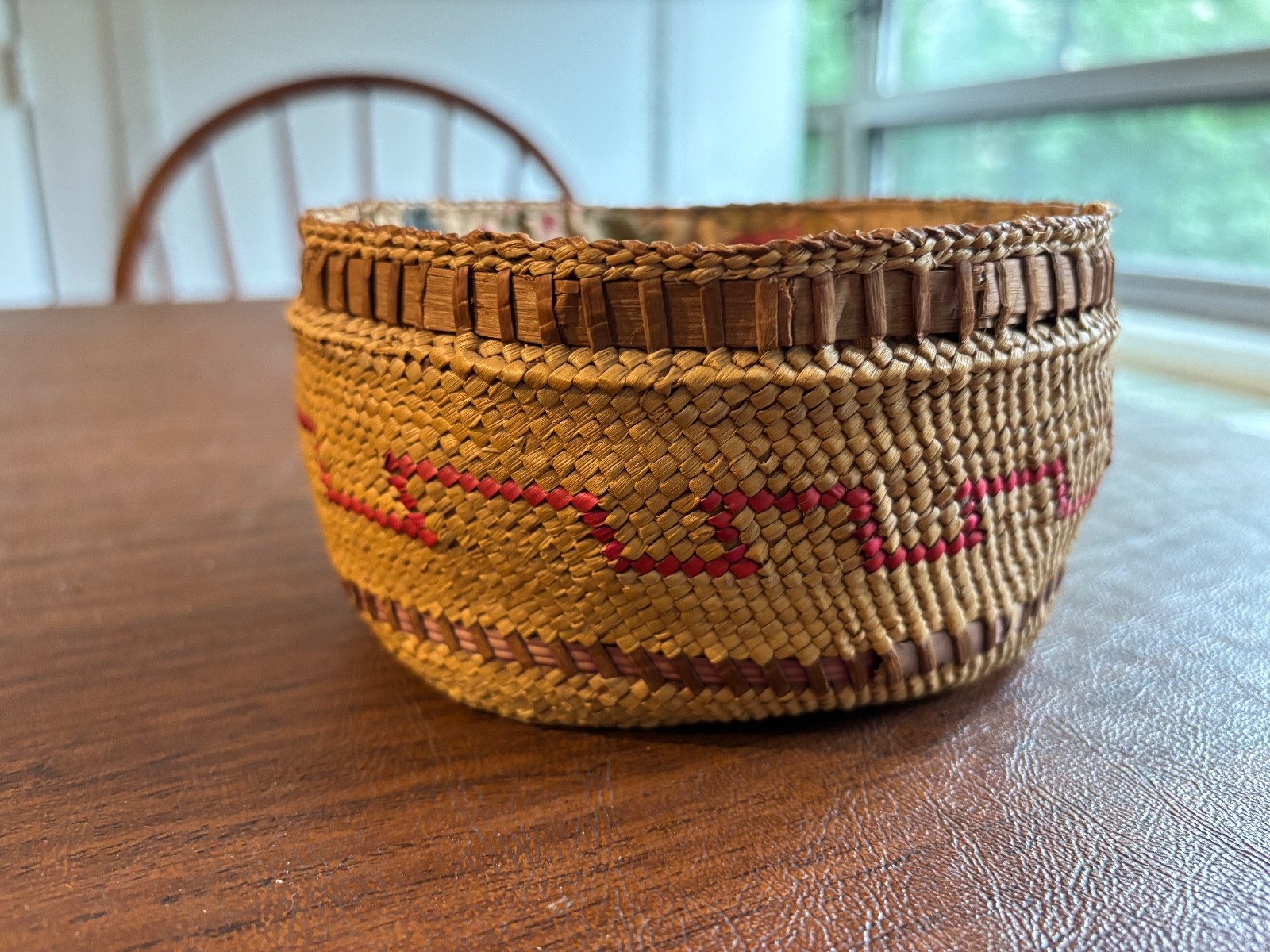 Native American Indian Makah Cedar Bark & Bear Grass Basket c. 1904 no lid 6"