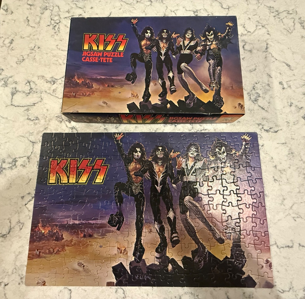 Kiss Puzzles
