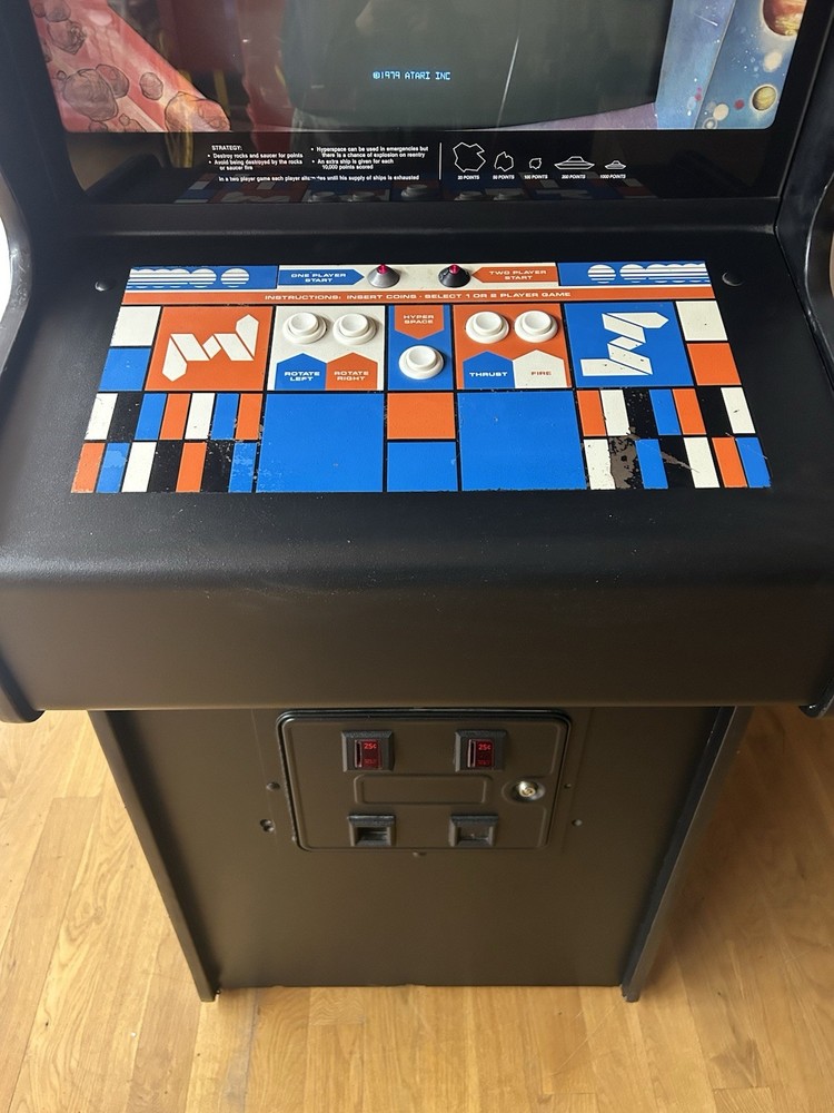 ASTEROIDS ARCADE MACHINE by ATARI 1979 (Excellent Condition) *RARE*