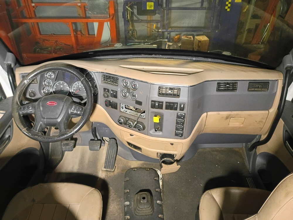 Peterbilt Lower Dash Pieces