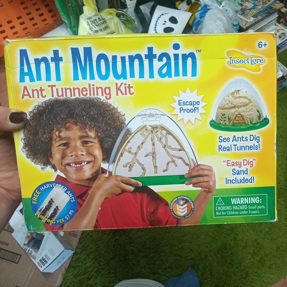 Insect Lore 2018 Ant Mountain Tunneling Kit