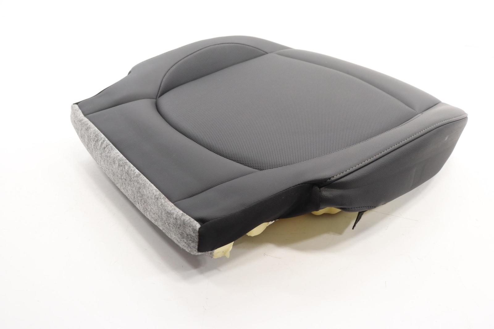 2017 - 2024 MINI COUNTRYMAN F60 FRONT RIGHT SEAT LOWER CUSHION OEM BLACK_K9E1