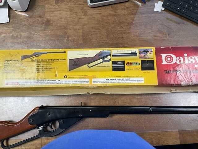 Daisy Buck Model 105 400 shot BB Repeater