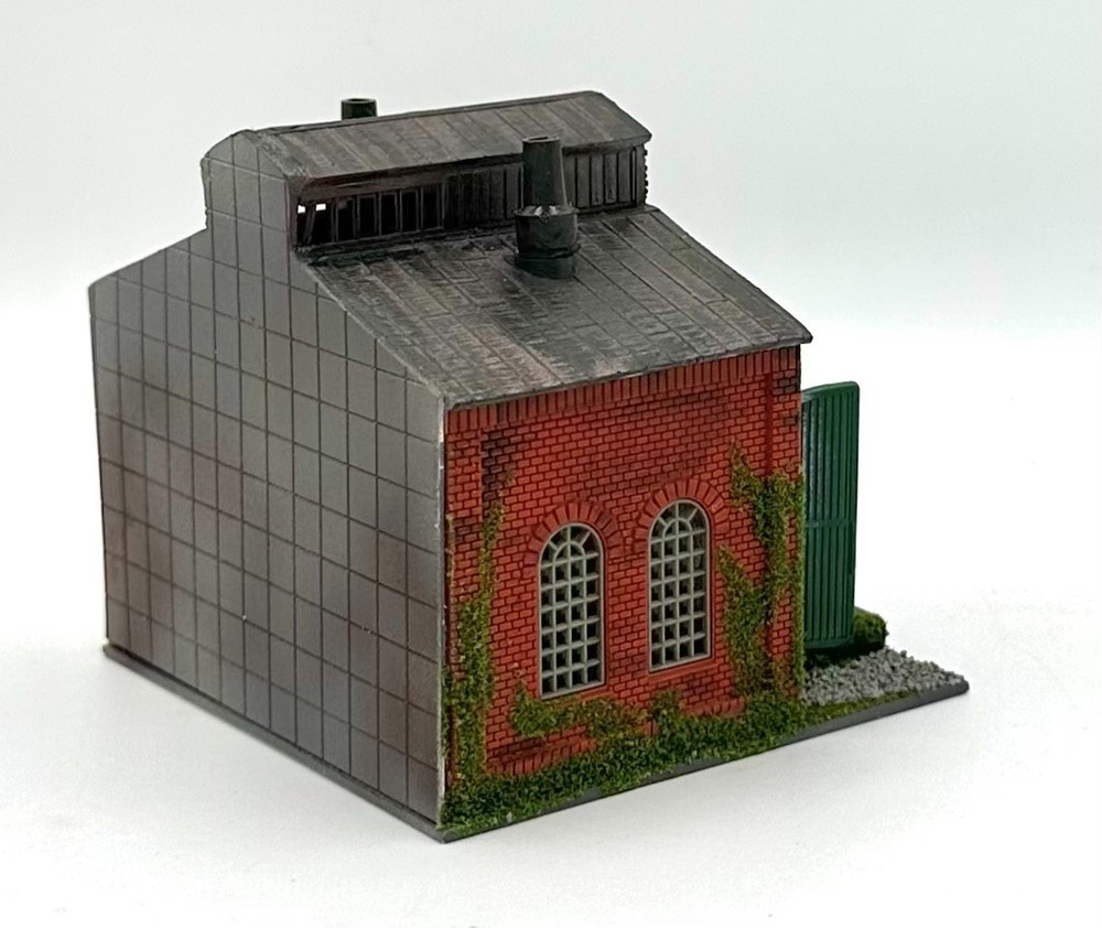 N Scale Weathered Custom Built/Painted/Weathered Backdrop 2 Stall Engine Shed,