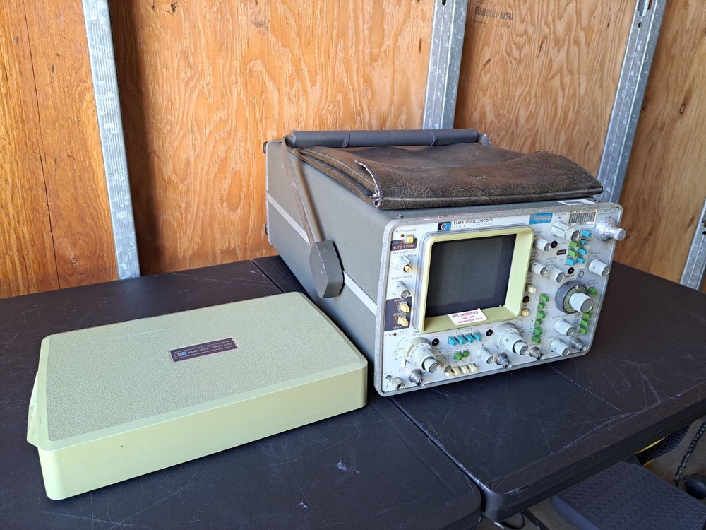 HP 1741A 100MHz Oscilloscope