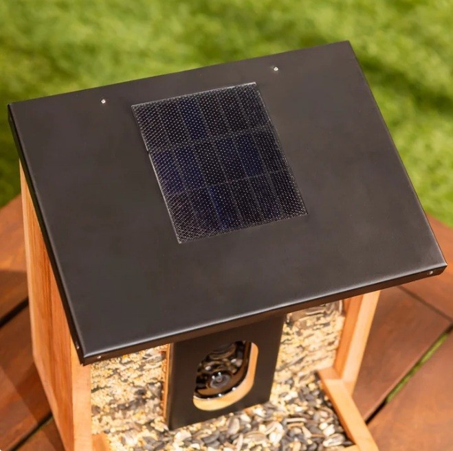 Bird Feeder with Solar Powered Wi-Fi Camera
