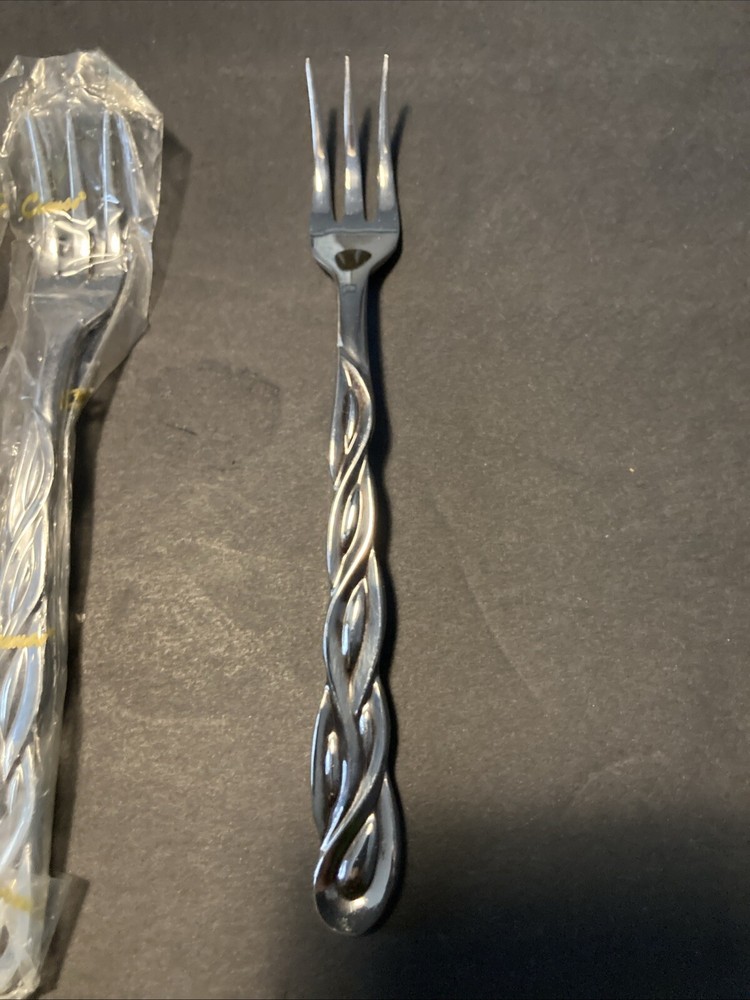 Cosmos Stainless Amulet Cocktail Forks MCM (12)