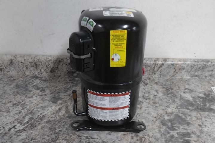 Carrier P031-2429 230V Single Phase Compressor (C)