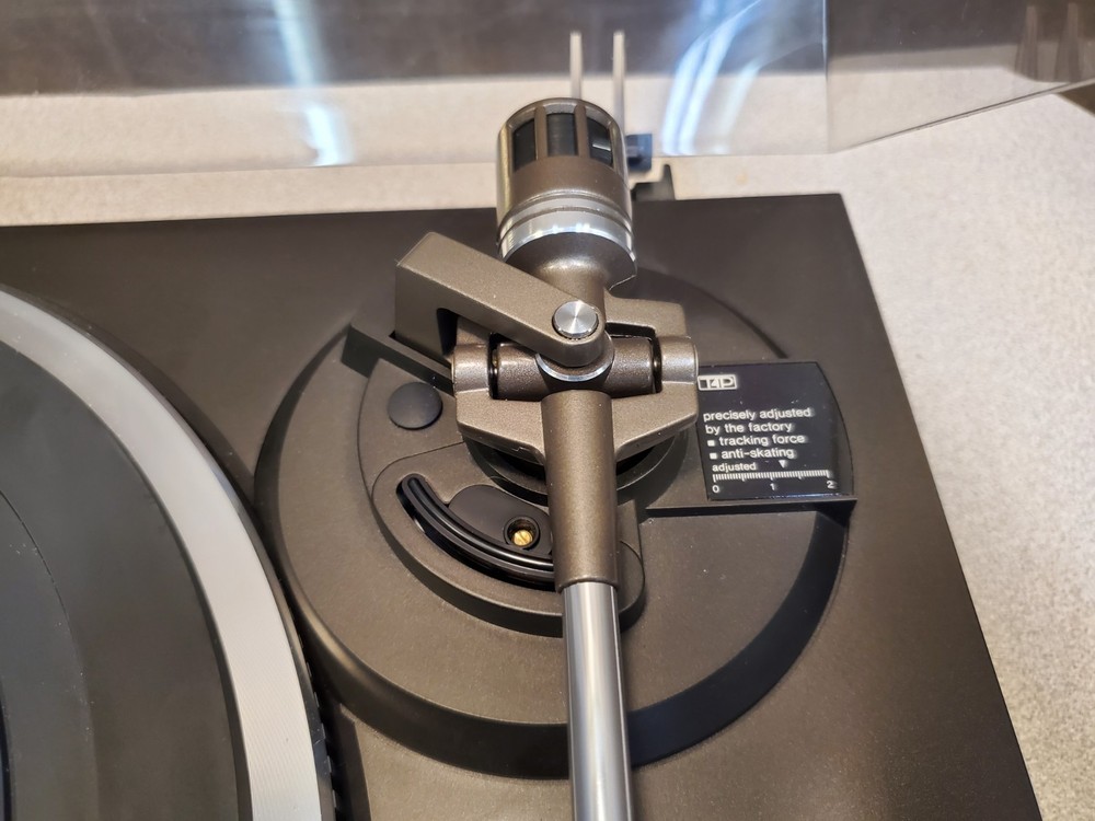 TECHNICS SL-QD33 Stereo Turntable, Quartz Direct Drive Automatic, Tested Working