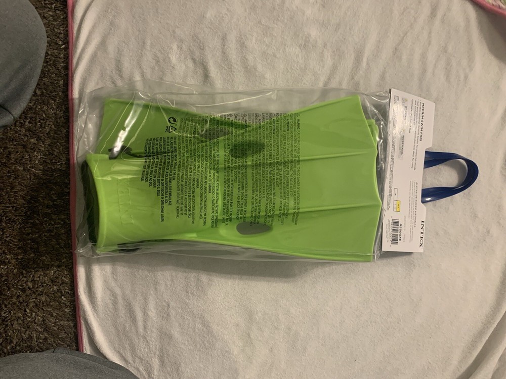 Green Medium Size Adjustable Flipper Pair. Size 6-11