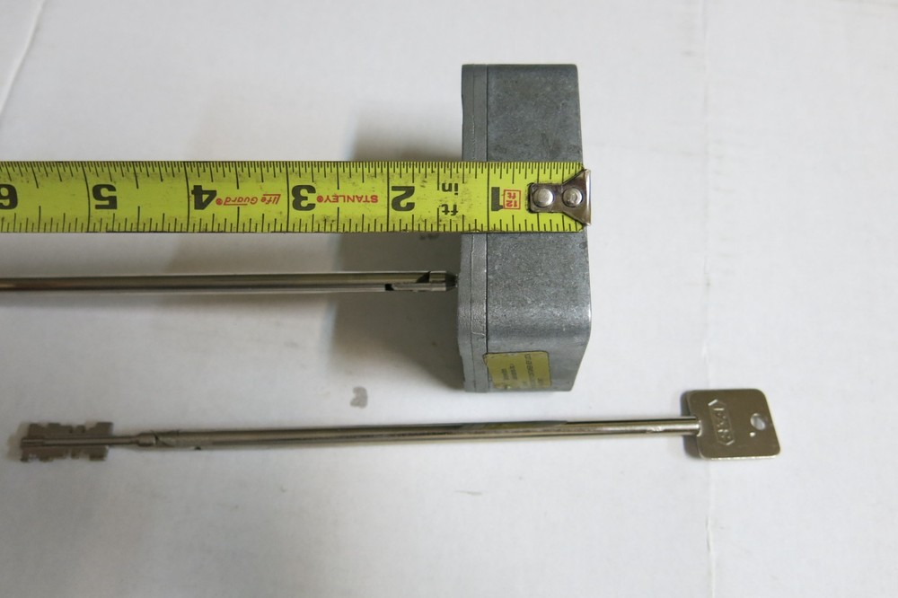 Sargent & Greenleaf Safe Key lock with Keys