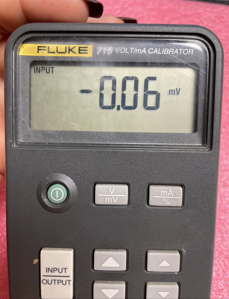 Fluke 715 VOLT/mA Milliamp Process Calibrator Meter / WORKING