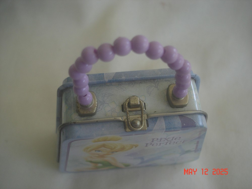 SO CUTE! PIXIE PERFECT TINKER BELL MINI TIN PURSE w/ BEAD HANDLE
