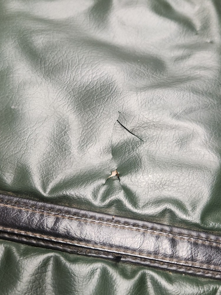 PSE Triton Bow, Complete Setup, EUC, 29" Draw, 70 Lbs Max, W/Arrows & Soft Case