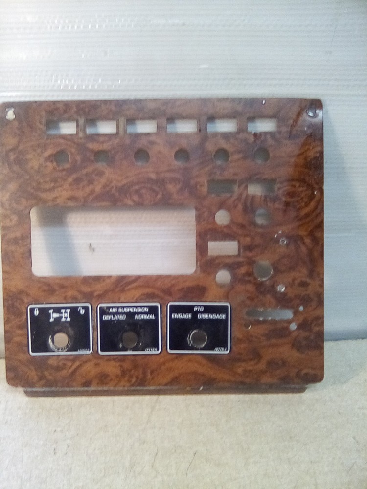 2005 Kenworth T600 Dash Panel