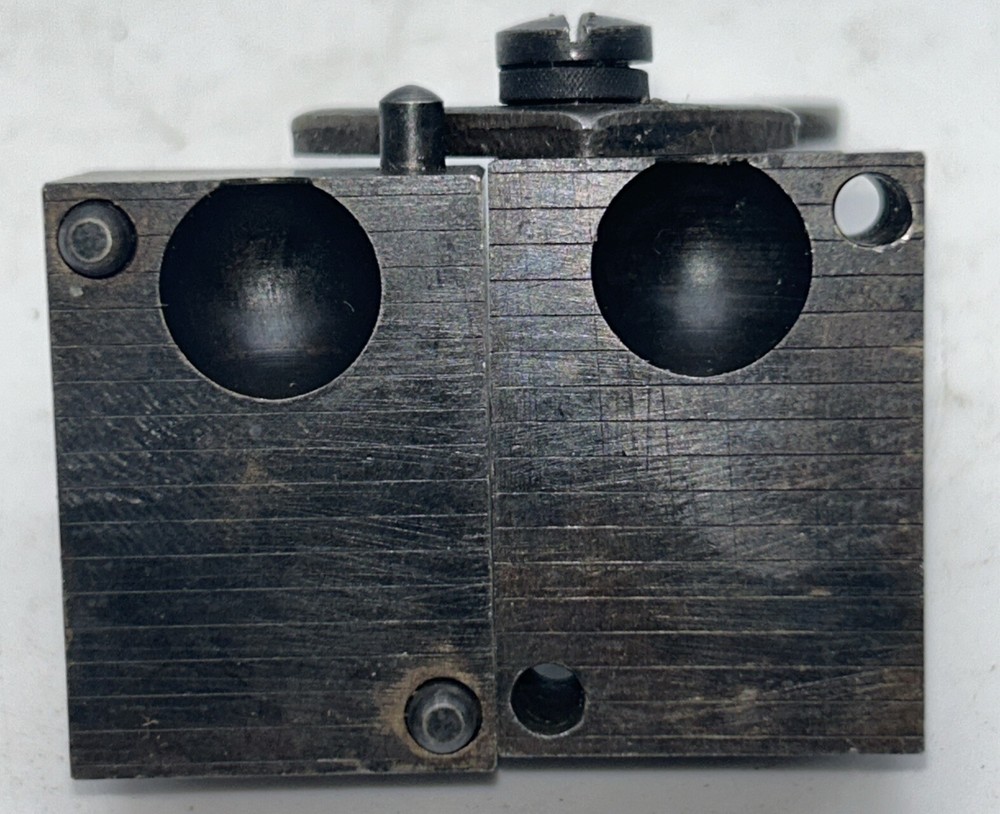 Lyman Ideal Single bullet mold 490