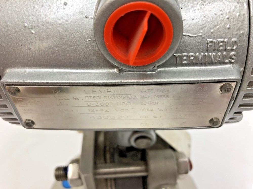 Bailey Level Transmitter PTSDLD1A1A2210C W/ 3" 150# Flange
