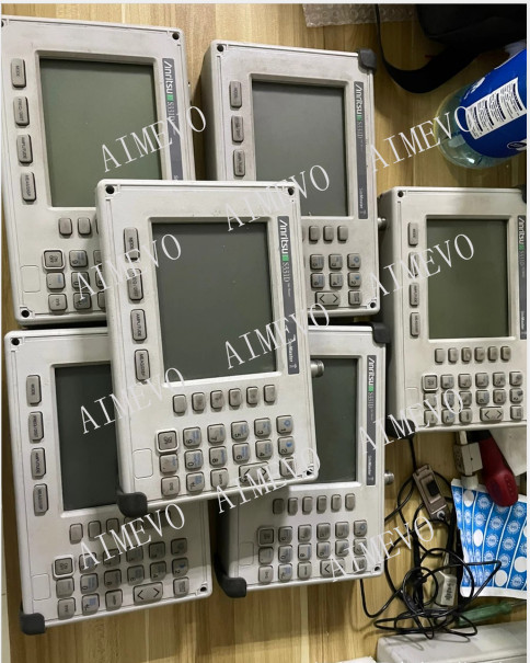 Anritsu S331D Site Master Cable & Antenna Analyzer WITH power adapter.