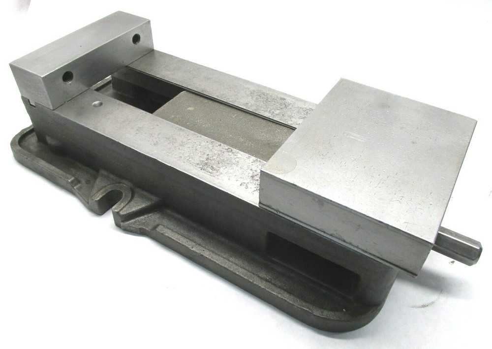 KURT ANGLOCK 6" MILLING MACHINE VISE - #D675