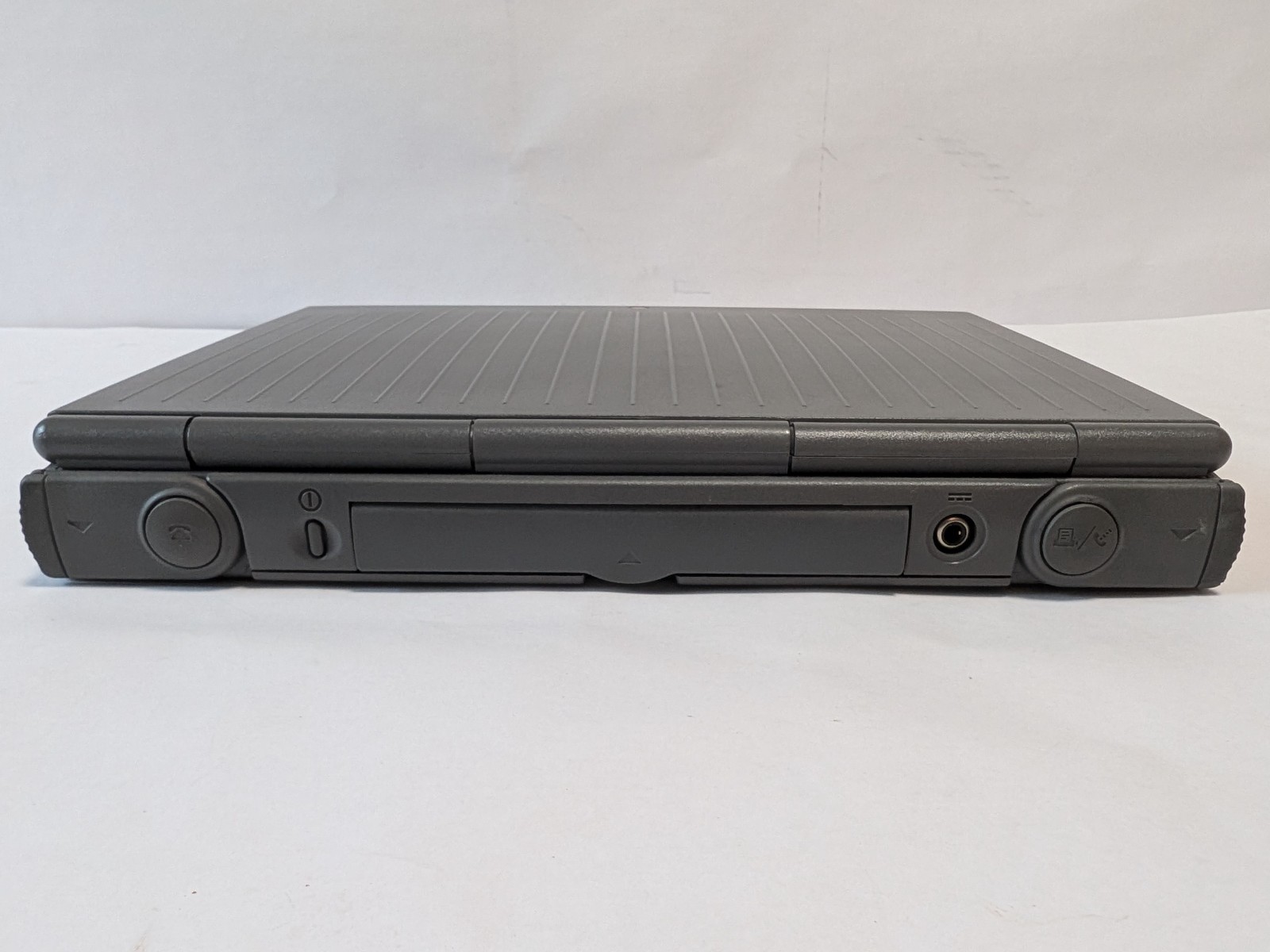 Vintage Apple PowerBook Duo 280 M7777 - UNTESTED