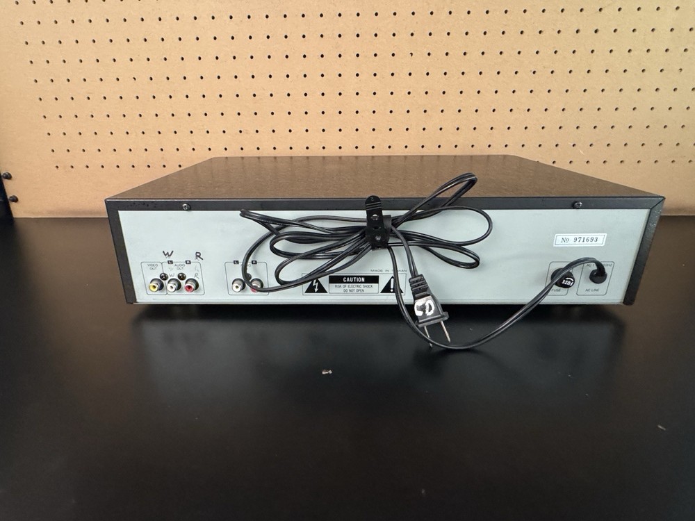 VocoPro CDG-3000 Digital Audio/Compact Disc Player System