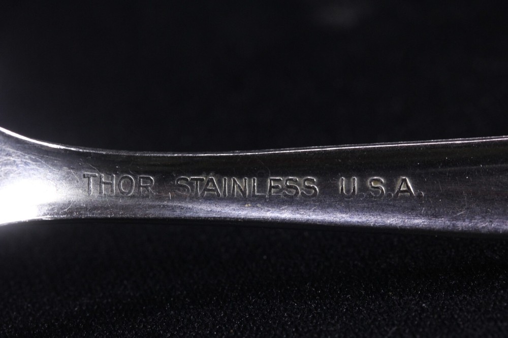 Starlet Pattern Flatware Thor Oneida 2 Serving & 7 Place Spoons Stainless