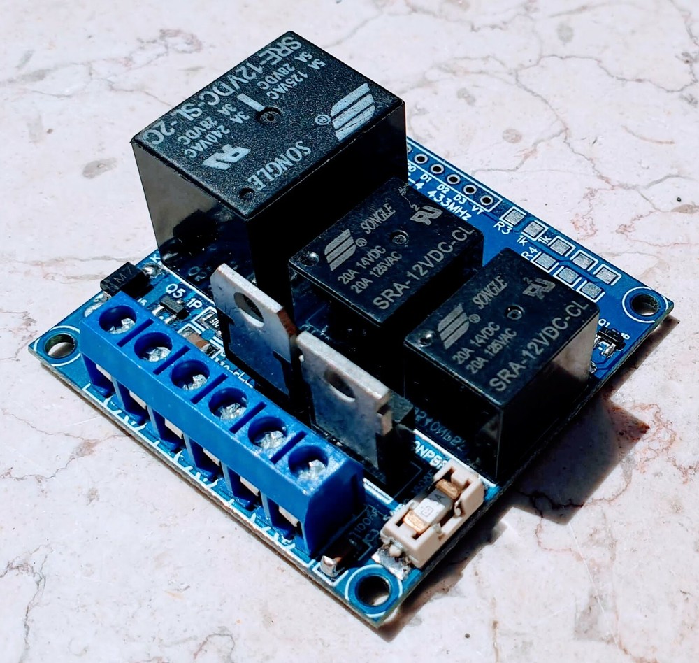 Manual Remote Control 12VDC 5A Single Axis Solar Panel Sun Tracking Controller