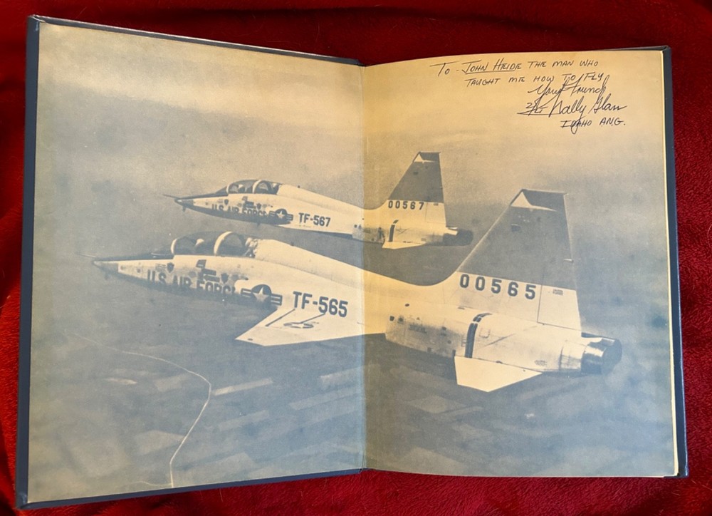 Astronaut Dick Scobee Space Shuttle Challenger Commander 1967-C Pilot Training