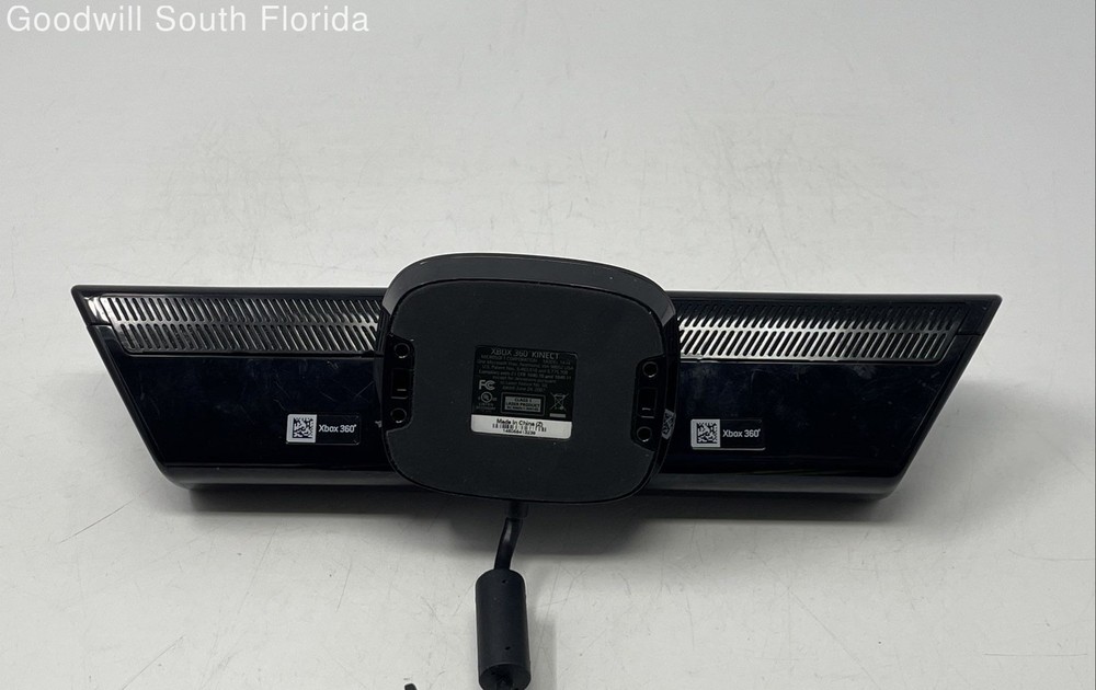 Microsoft Xbox 360 Model 1414 Accessories Kinect Motion Sensor Bar Not Tested