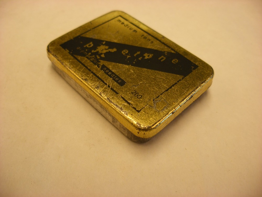 Phonograph Victrola Gramophone - Needle Tin - Puretone Medium Tone