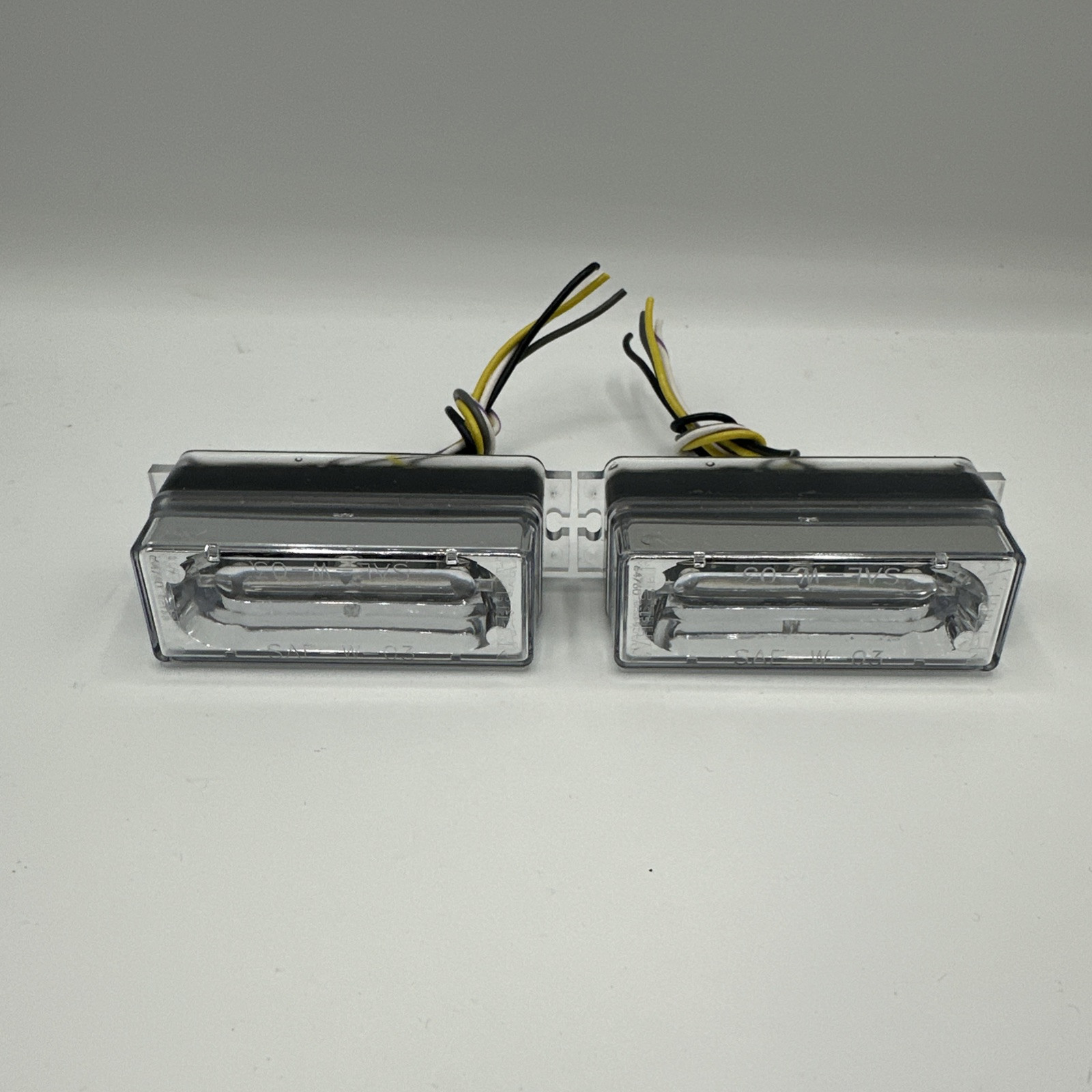 Whelen LED Flashing Amber New Old Stock LIN3 (PAIR)