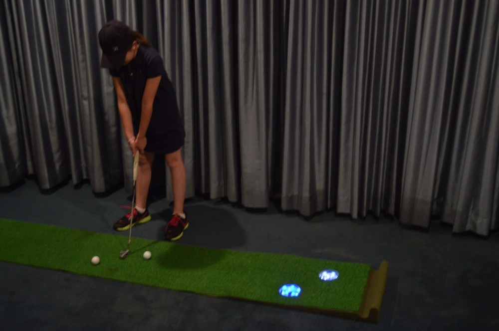 PUTTING GEEN AID GOLF HOLE LIGHT