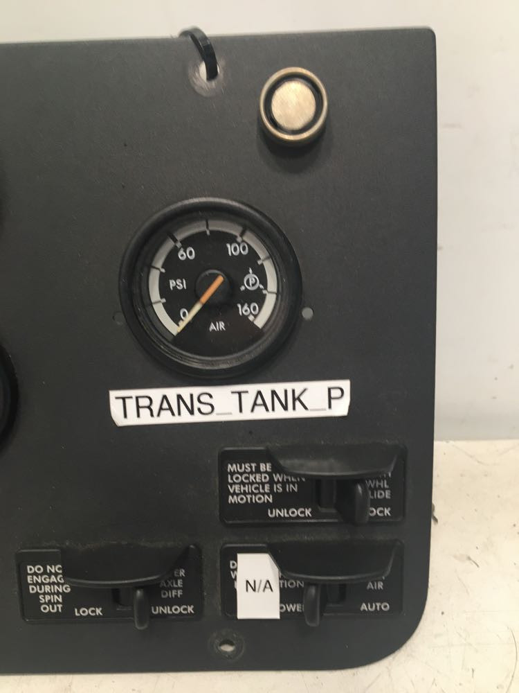 2011 Freightliner Cascadia Gauge Panel (716-10136)