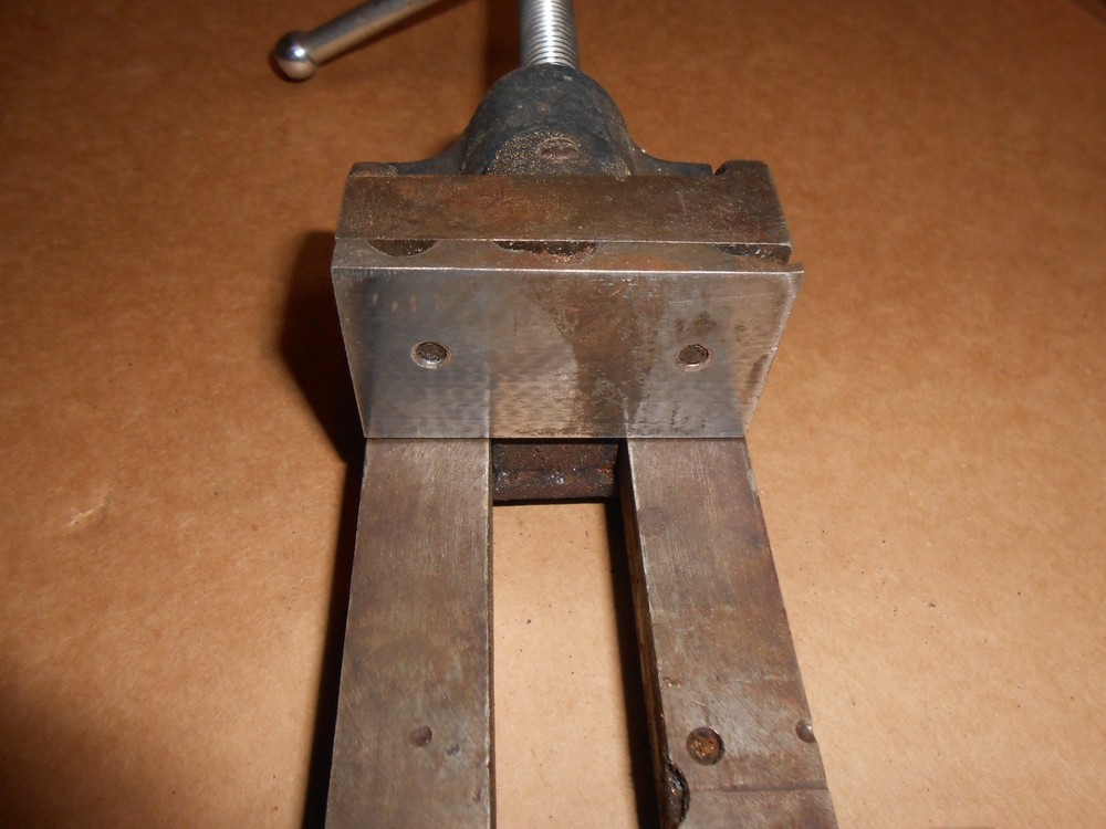 Machinist vise 2-1/2"