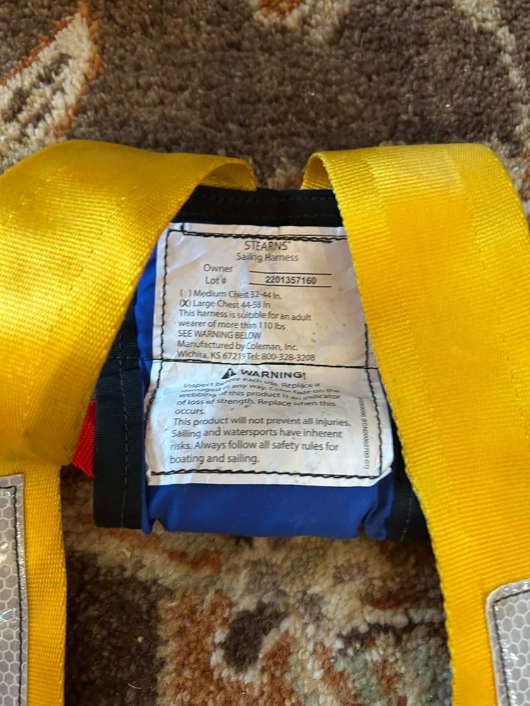 Two Stearns Sailing Harness medium large + Two Kong Italy Elastic Tether Single