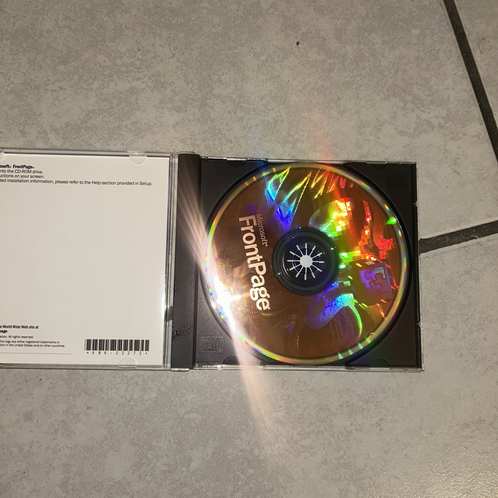Microsoft Front Page 2002 CD-ROM Software/ Windows Web Site Creation/product Key