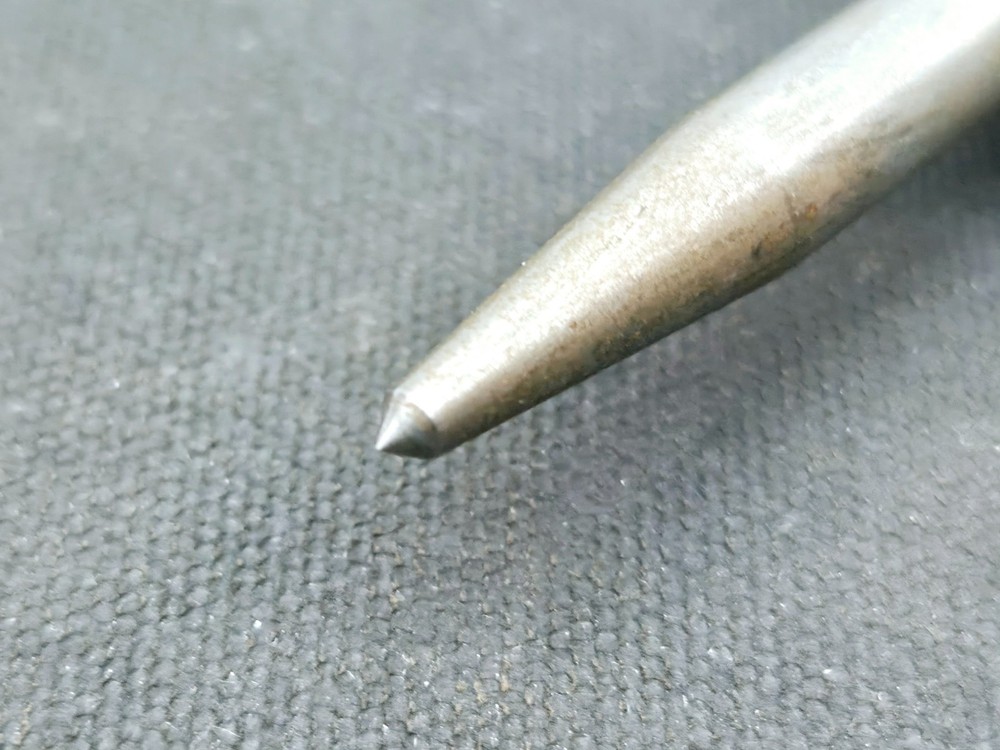 Starrett 818 Automatic Center Punch