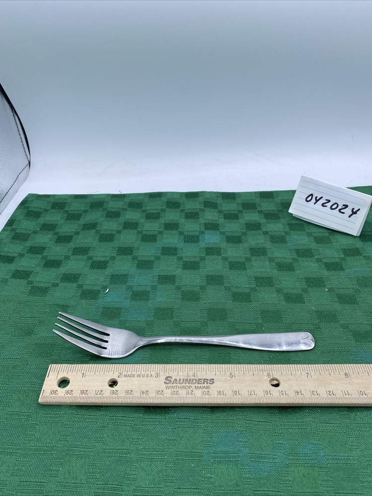 Northland (Oneida) Village Common pattern Dinner Fork 7.5”