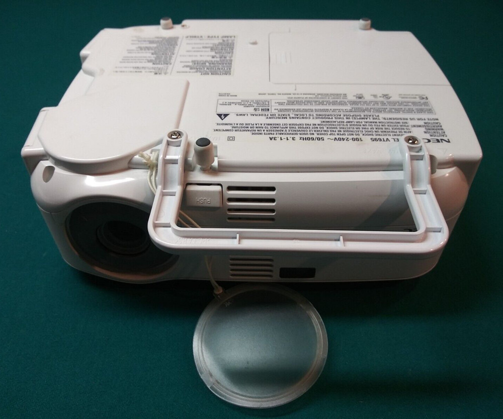 NEC VT695 Portable Projector LCD Multimedia Data w/ Remote Cords & Ceiling Mount