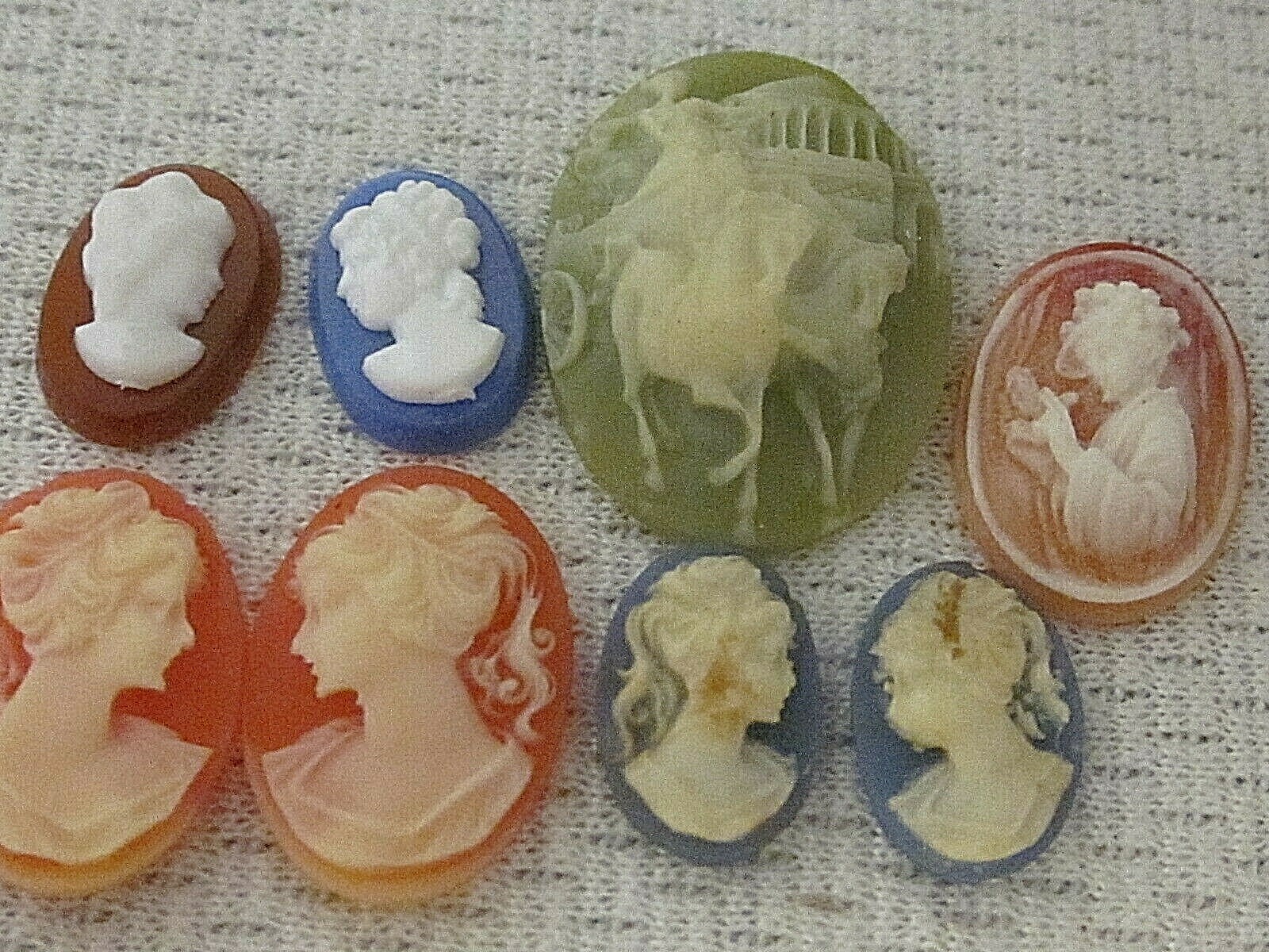 * SALE * VTG CAMEOS 3-D 40x30mm HUGE 16 LOT JEWELRY RESIN FINDINGS REPAIR CRAFTS