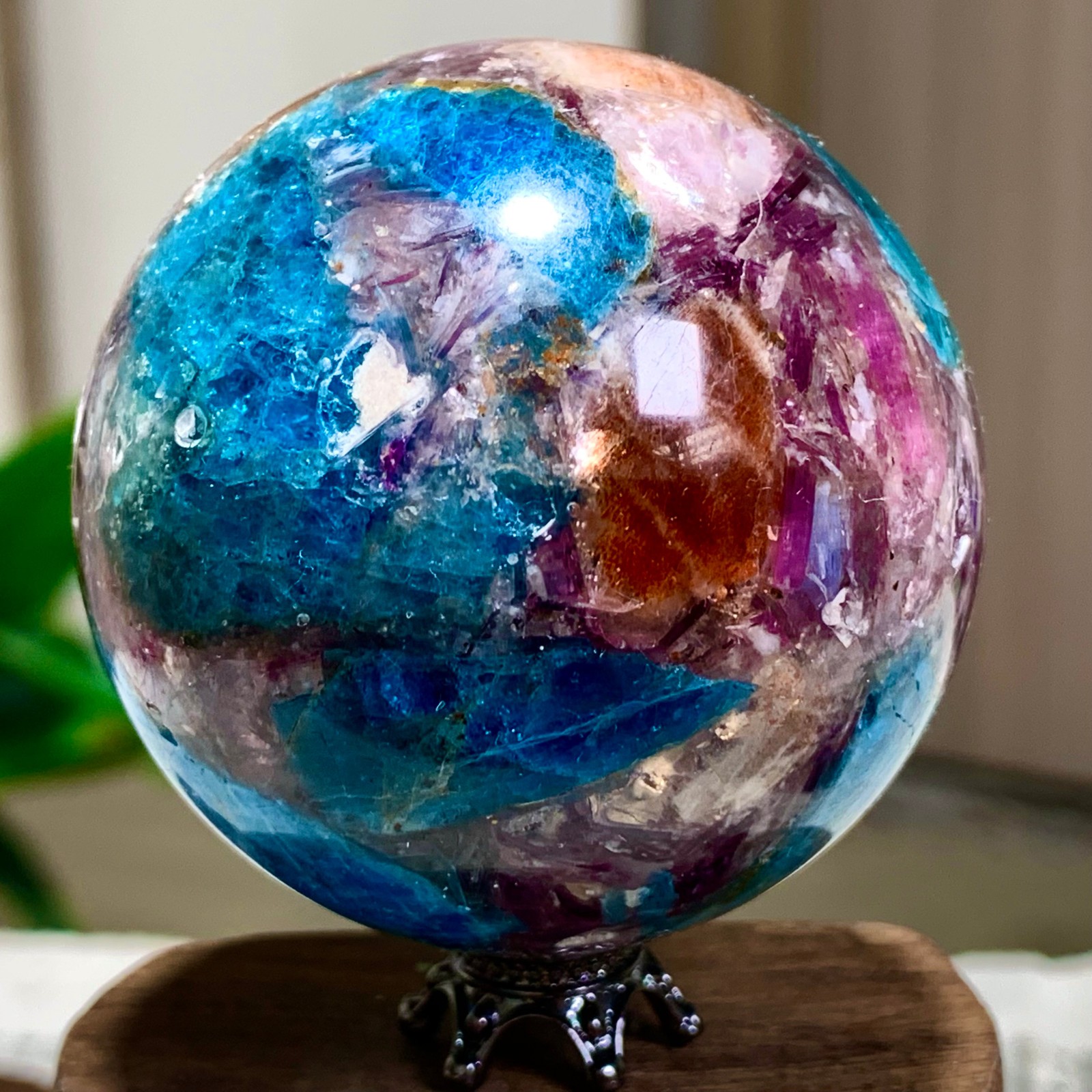 190G Natural Blue Aptite +Sun Stone purple lepidolite Sphere mineral sample