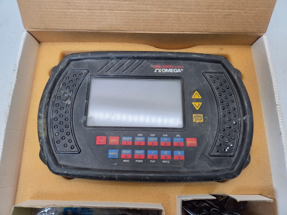 Omega OM-3000 Portable Data Logger