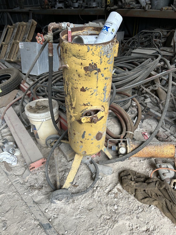 Sand Blast Pot