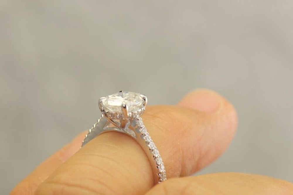 2.80 Ct Oval Shape White Diamond Lab-Created Wedding Ring 925 Sterling Silver