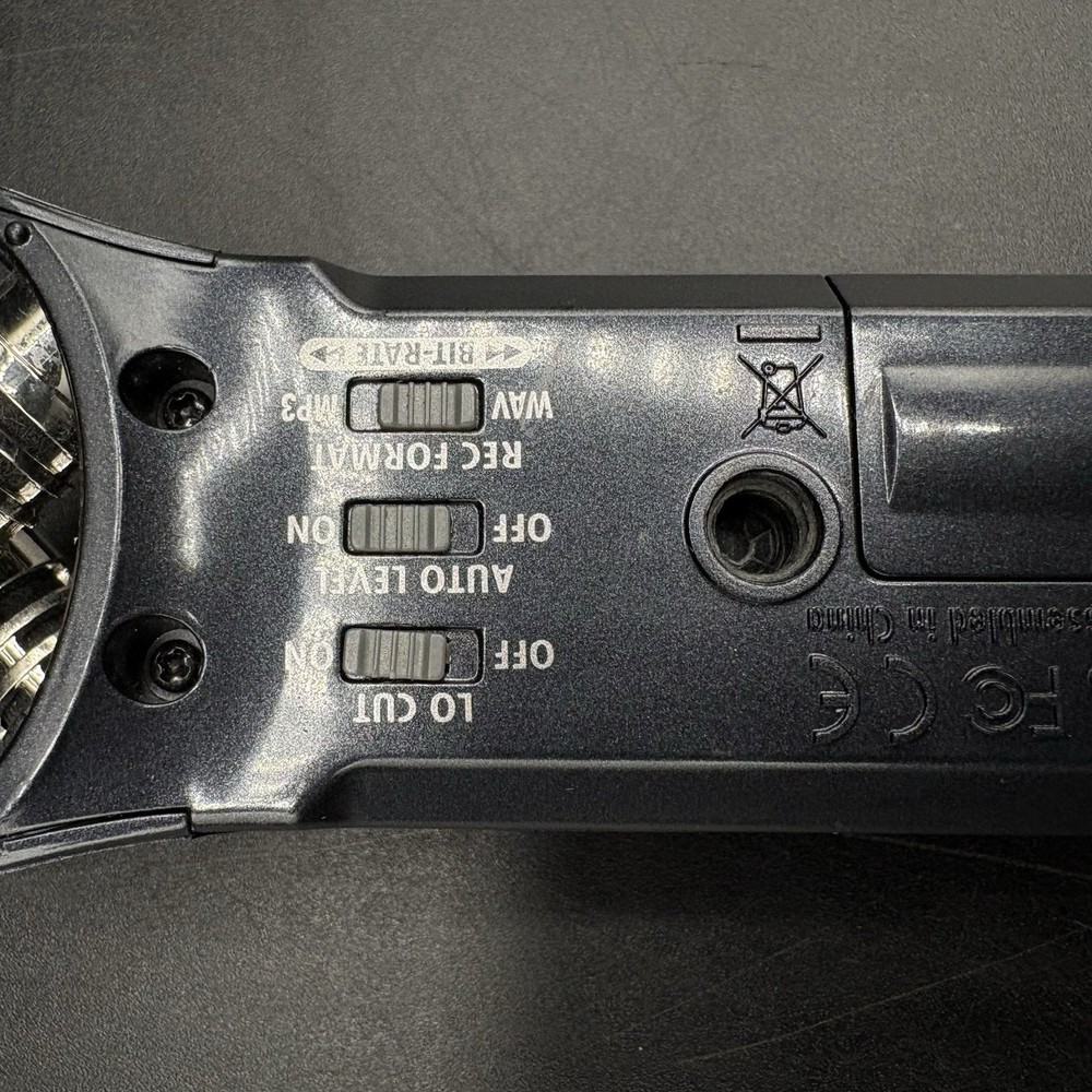 Zoom H1 Handy Recorder W/ 32gb Micro SD