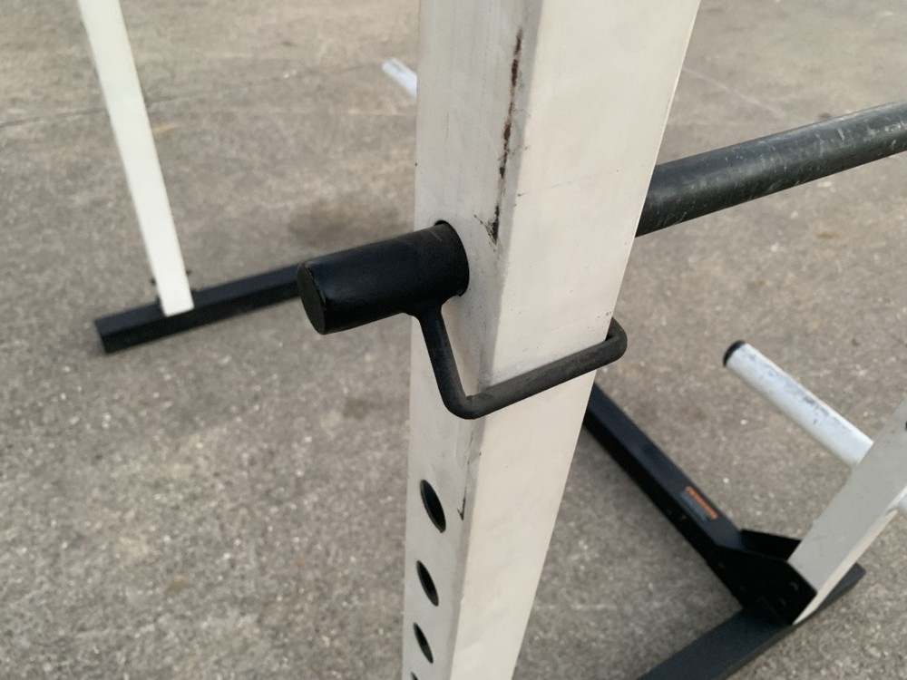 Squat Rack Power Bench Press Triceps Push Down Machine Muscle Chin Pull Up