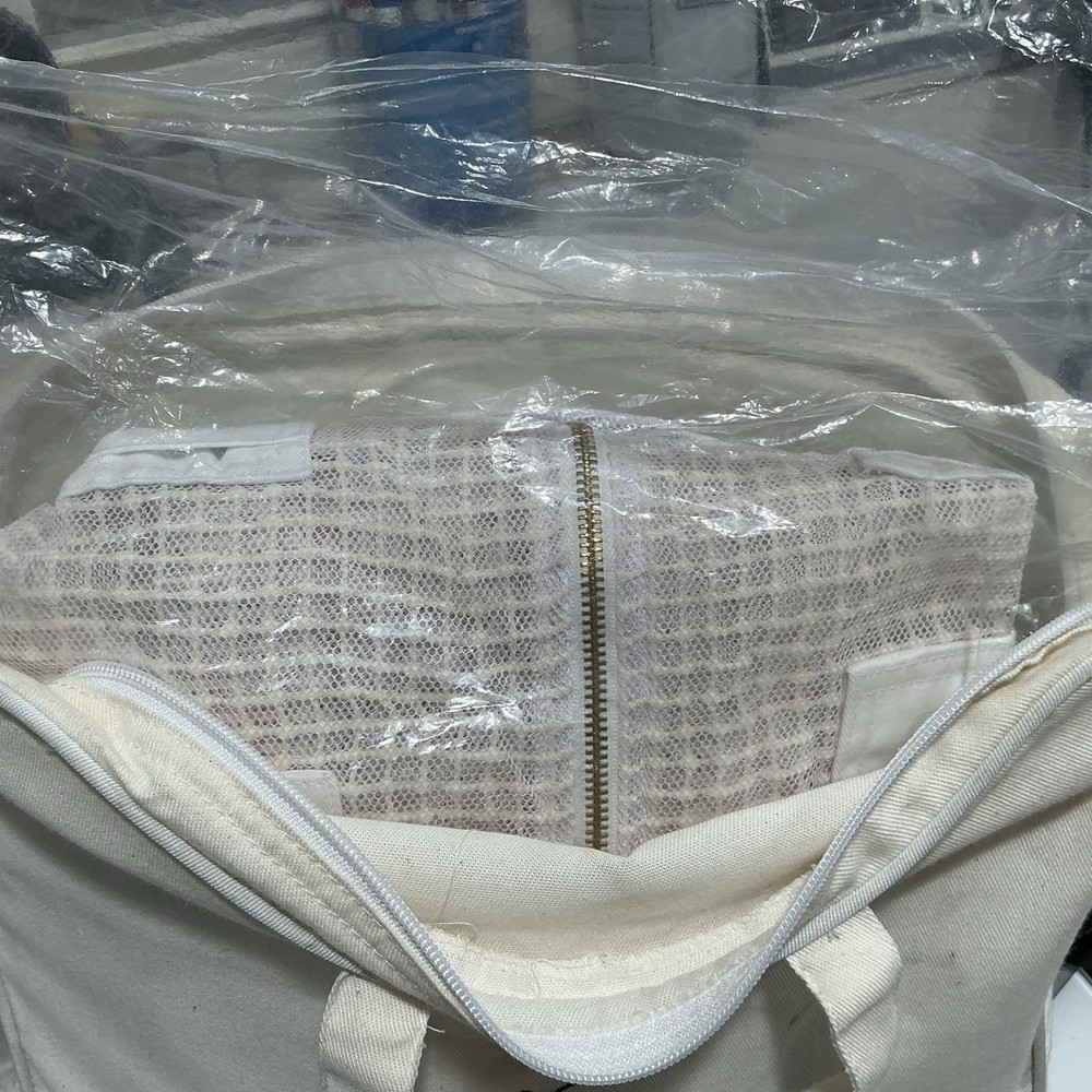 BeeProGear Beekeeper Suit w/Gloves, Size Large