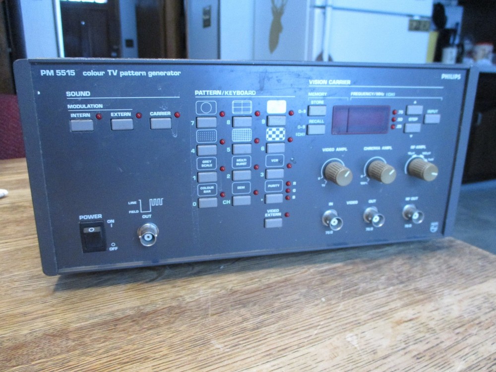 Phillips PM5515 Colour TV Pattern Generator Excellent Condition Television