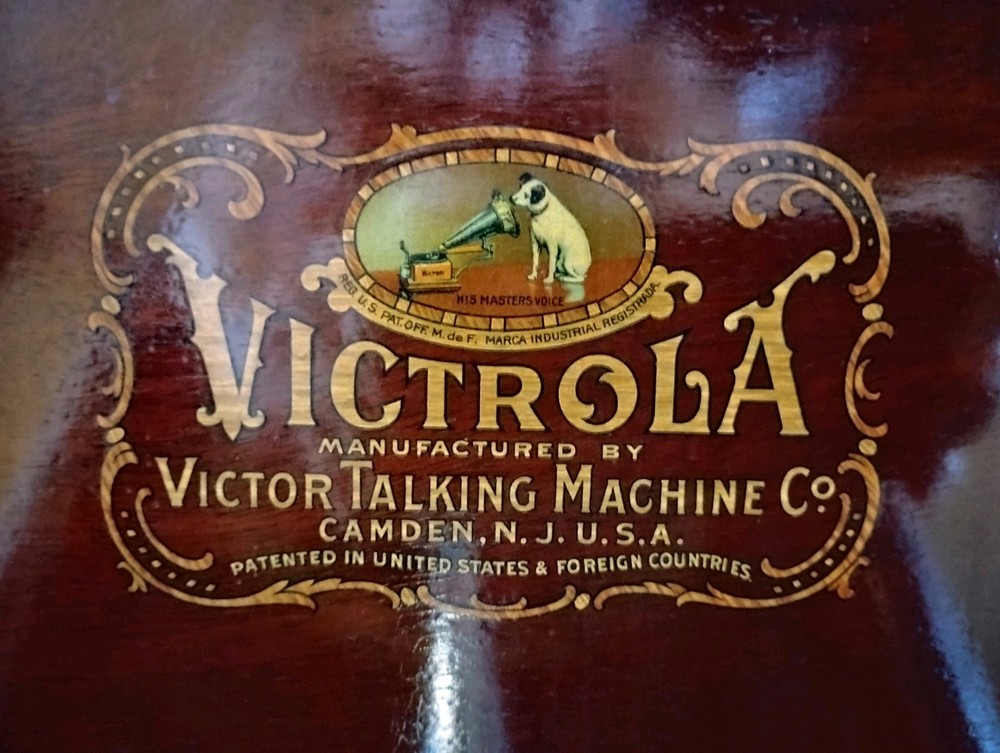 Victrola Talking Machine VV-XI-218629G
